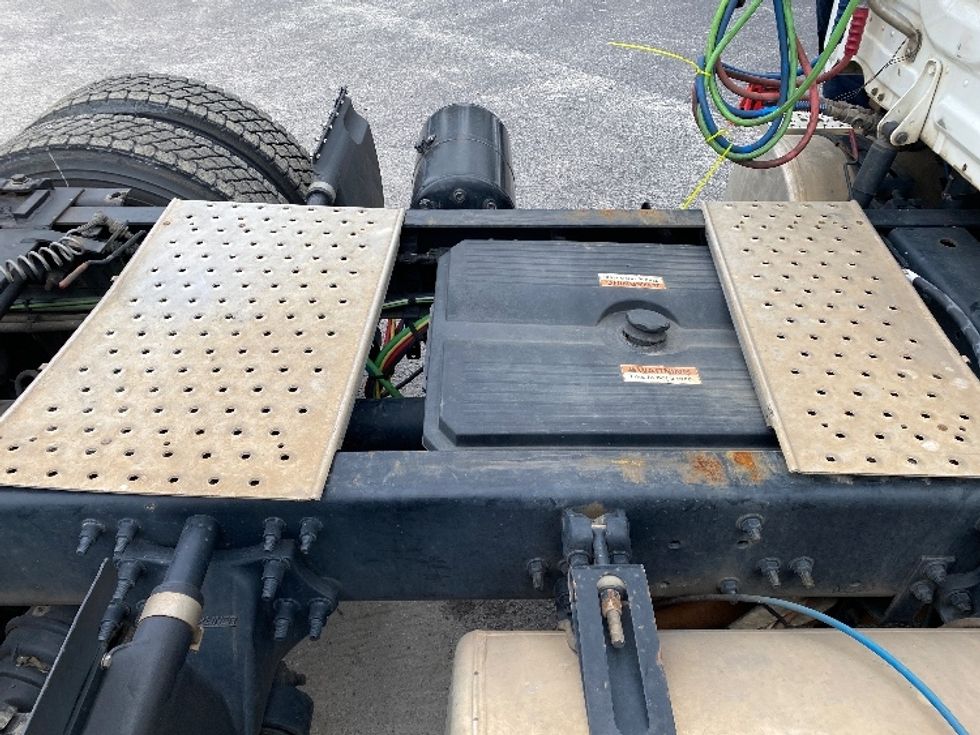 Day Cab Tractor-Heavy Duty Tractors-Freightliner-2018-Cascadia 12564ST-Atlanta-GA-333,062\n\t\tmiles-$ 44,000 - Image 18