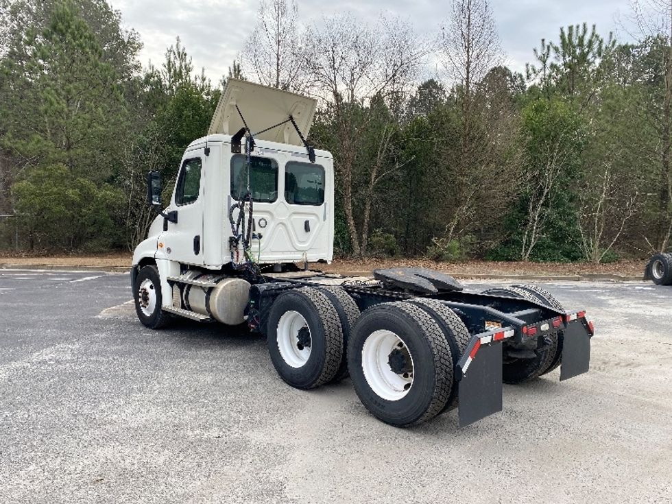 Day Cab Tractor-Heavy Duty Tractors-Freightliner-2018-Cascadia 12564ST-Atlanta-GA-333,062\n\t\tmiles-$ 44,000 - Image 5