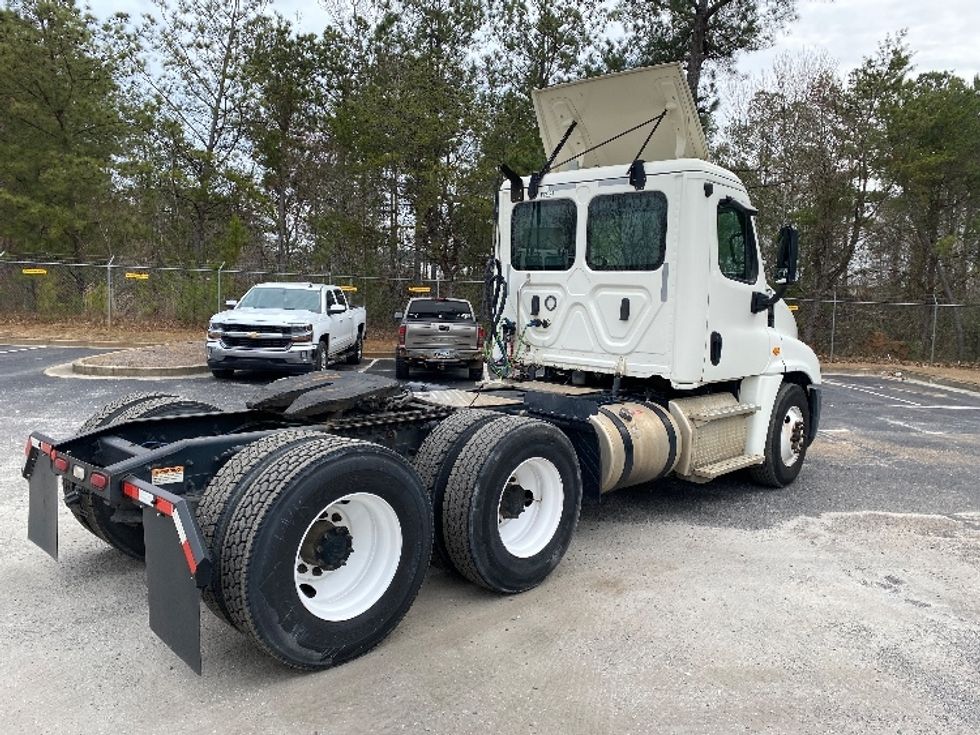 Day Cab Tractor-Heavy Duty Tractors-Freightliner-2018-Cascadia 12564ST-Atlanta-GA-333,062\n\t\tmiles-$ 44,000 - Image 7