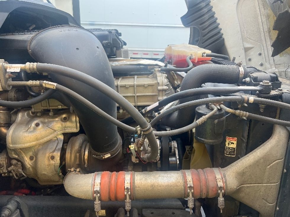 Day Cab Tractor-Heavy Duty Tractors-Freightliner-2018-Cascadia 12564ST-Atlanta-GA-359,762\n\t\tmiles-$ 48,500 - Image 15