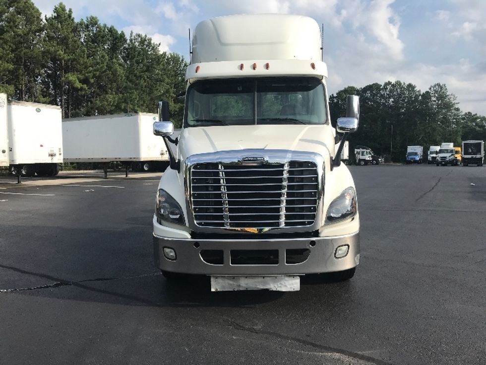 Day Cab Tractor-Heavy Duty Tractors-Freightliner-2018-Cascadia 12564ST-Atlanta-GA-359,762\n\t\tmiles-$ 48,500 - Image 2