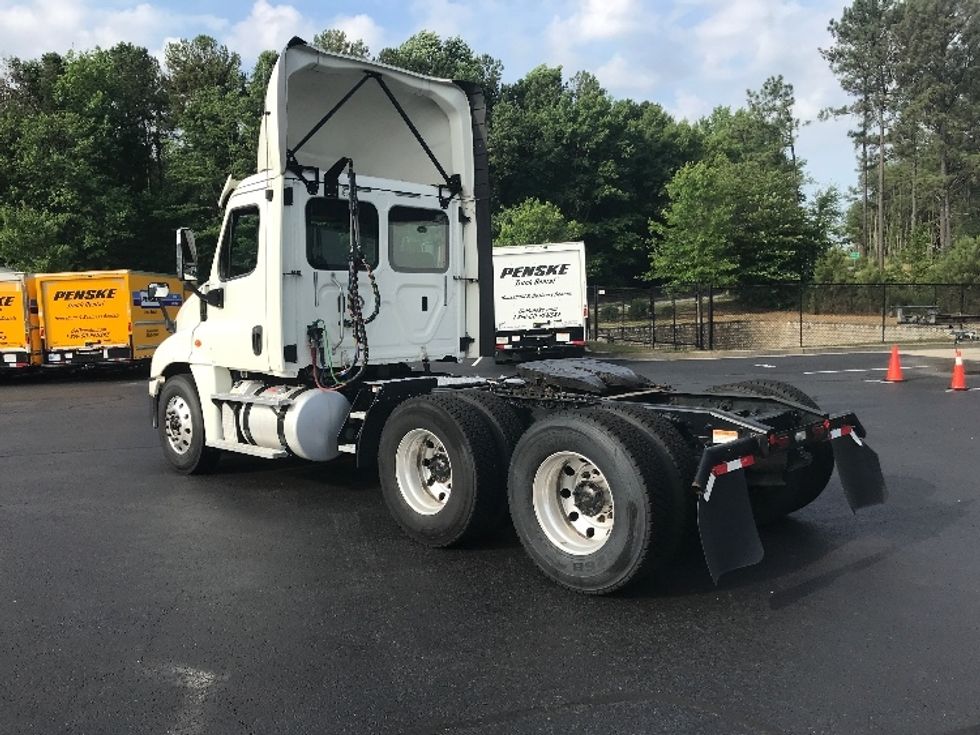 Day Cab Tractor-Heavy Duty Tractors-Freightliner-2018-Cascadia 12564ST-Atlanta-GA-359,762\n\t\tmiles-$ 48,500 - Image 5