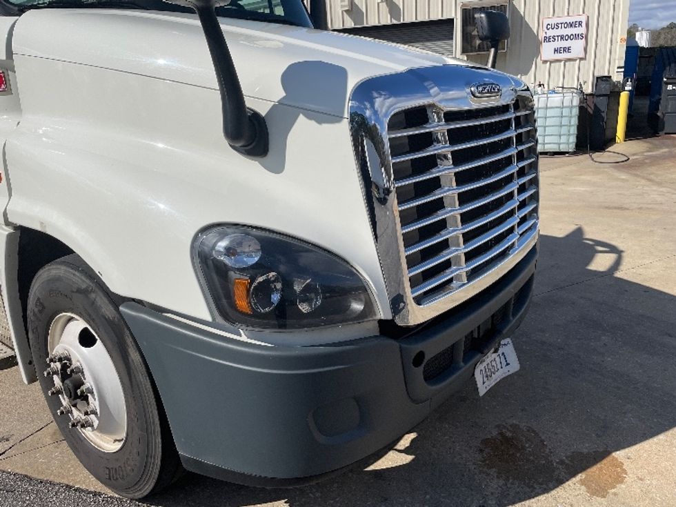 Day Cab Tractor-Heavy Duty Tractors-Freightliner-2018-Cascadia 12564ST-Auburn-AL-389,340\n\t\tmiles-$ 41,250 - Image 20