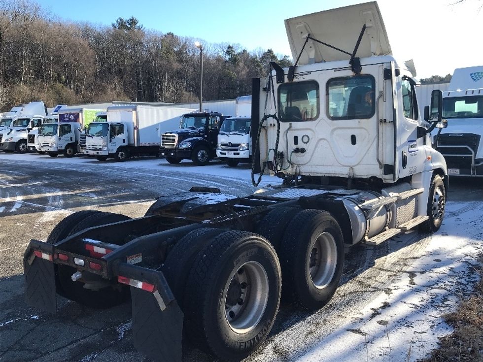 Day Cab Tractor-Heavy Duty Tractors-Freightliner-2018-Cascadia 12564ST-Auburn-MA-151,743\n\t\tmiles-$ 46,750 - Image 7