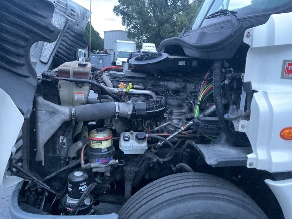 Day Cab Tractor-Heavy Duty Tractors-Freightliner-2018-Cascadia 12564ST-Bethlehem-PA-304,082\n\t\tmiles-$ 43,500 - Image 16