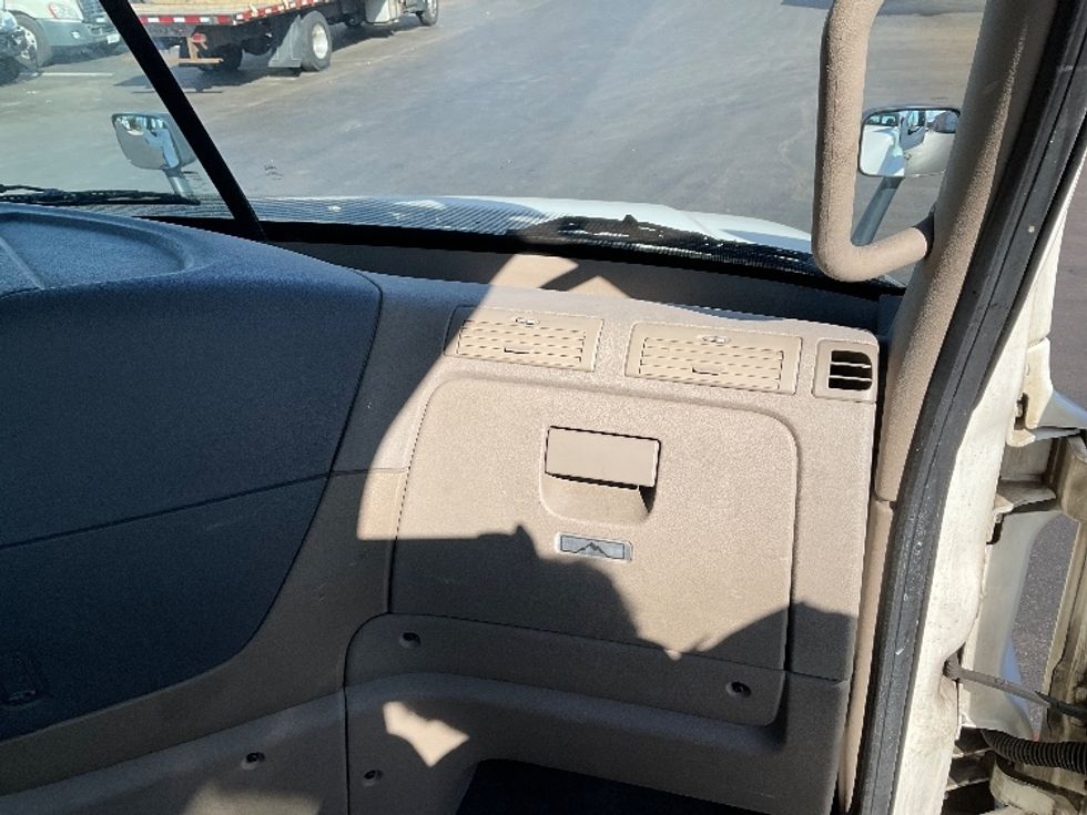 Day Cab Tractor-Heavy Duty Tractors-Freightliner-2018-Cascadia 12564ST-Bethlehem-PA-475,958\n\t\tmiles-$ 35,750 - Image 13