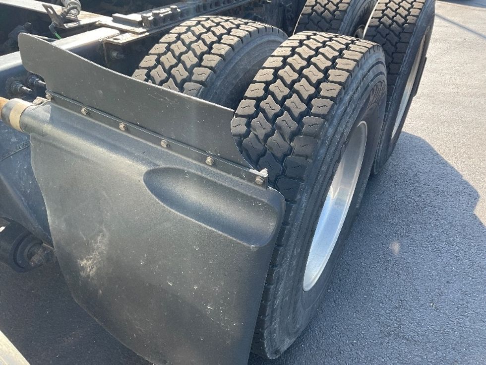 Day Cab Tractor-Heavy Duty Tractors-Freightliner-2018-Cascadia 12564ST-Bethlehem-PA-475,958\n\t\tmiles-$ 35,750 - Image 18