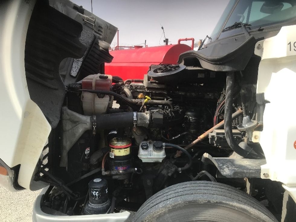 Day Cab Tractor-Heavy Duty Tractors-Freightliner-2018-Cascadia 12564ST-Braintree-MA-300,643\n\t\tmiles-$ 39,000 - Image 16