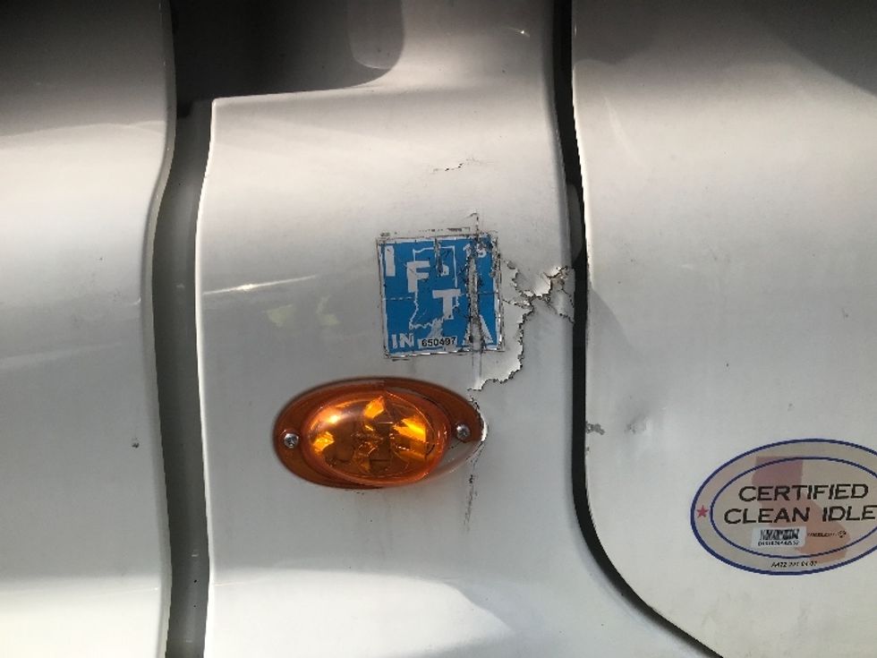 Day Cab Tractor-Heavy Duty Tractors-Freightliner-2018-Cascadia 12564ST-Braintree-MA-300,643\n\t\tmiles-$ 39,000 - Image 19