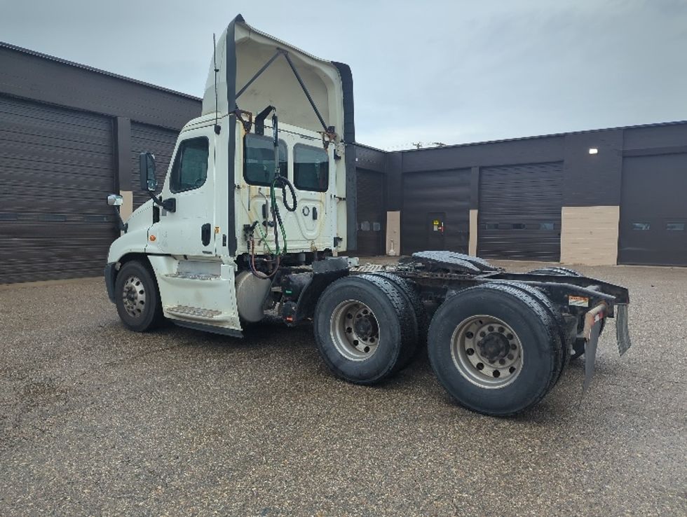 Day Cab Tractor-Heavy Duty Tractors-Freightliner-2018-Cascadia 12564ST-Byron Center-MI-272,755\n\t\tmiles-$ 49,250 - Image 5