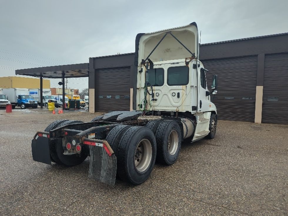 Day Cab Tractor-Heavy Duty Tractors-Freightliner-2018-Cascadia 12564ST-Byron Center-MI-272,755\n\t\tmiles-$ 49,250 - Image 7