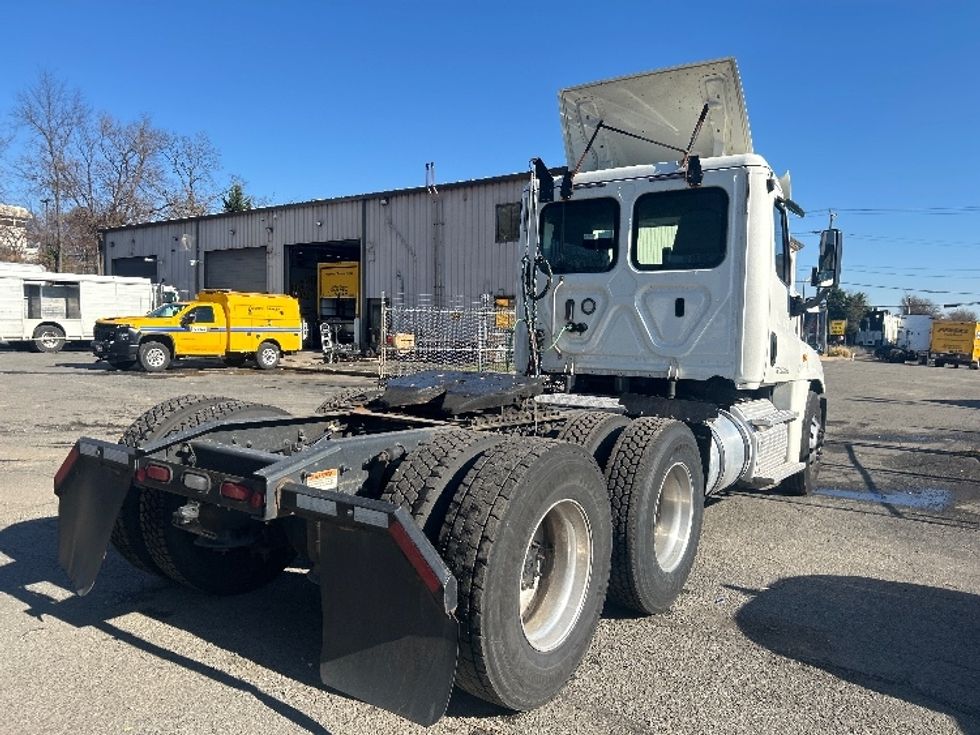 Day Cab Tractor-Heavy Duty Tractors-Freightliner-2018-Cascadia 12564ST-Capitol Heights-MD-224,808\n\t\tmiles-$ 36,250 - Image 7