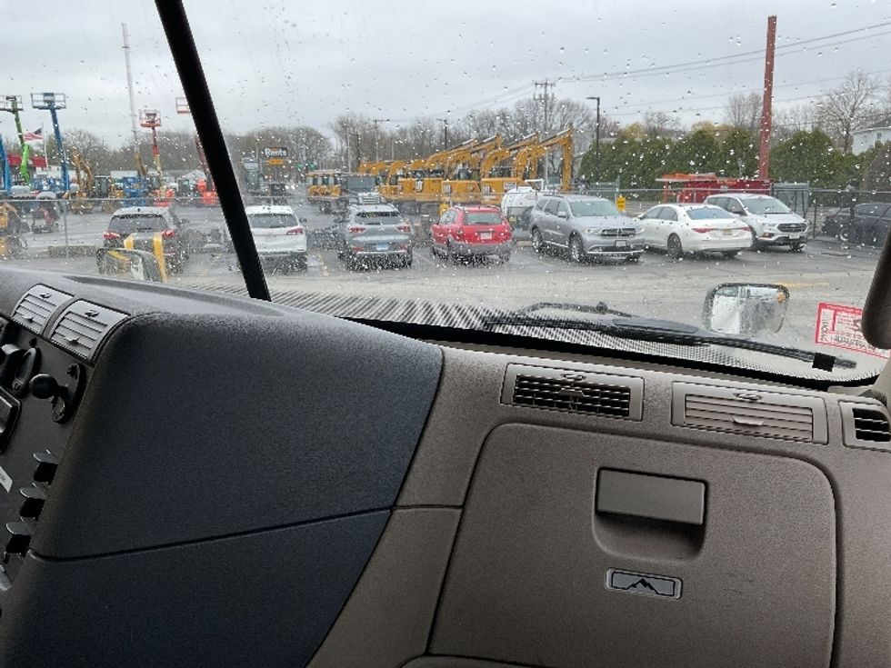 Day Cab Tractor-Heavy Duty Tractors-Freightliner-2018-Cascadia 12564ST-Chicopee-MA-590,108\n\t\tmiles-$ 26,000 - Image 13