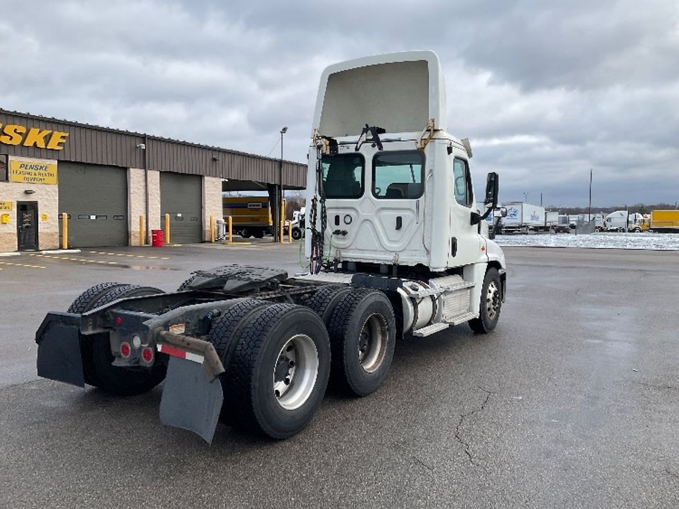 Day Cab Tractor-Heavy Duty Tractors-Freightliner-2018-Cascadia 12564ST-Cincinnati-OH-551,681\n\t\tmiles-$ 33,000 - Image 7