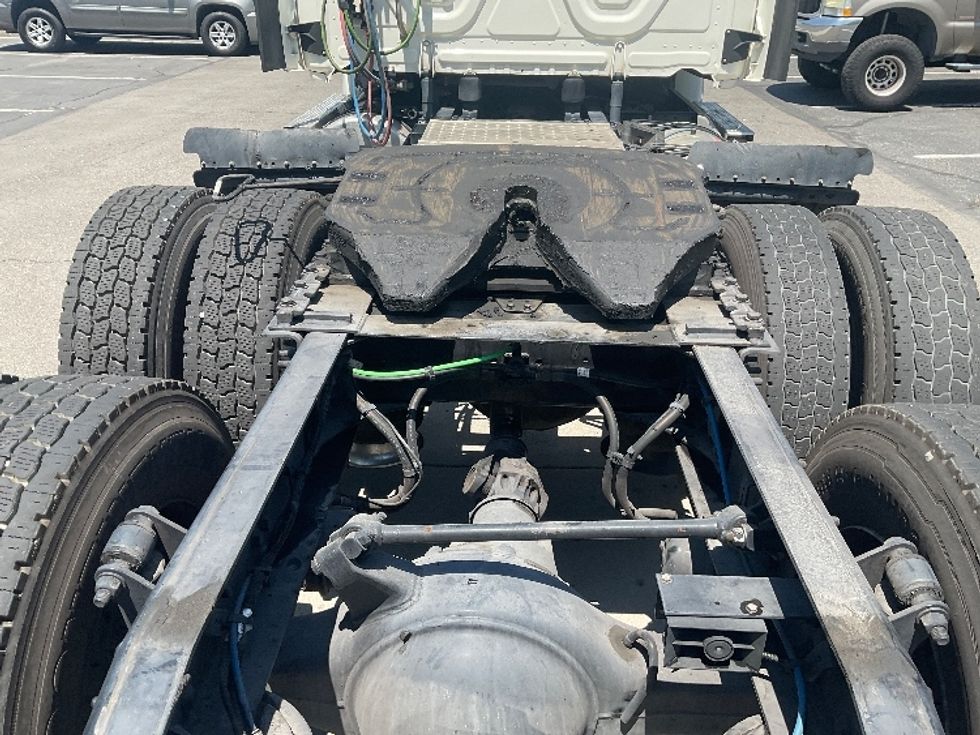 2018 Freightliner Cascadia 125" Sleeper Cab photo 6