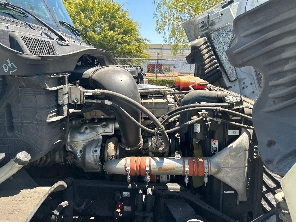 Day Cab Tractor-Heavy Duty Tractors-Freightliner-2018-Cascadia 12564ST-City Of Industry-CA-167,761\n\t\tmiles-$ 50,750 - Image 14