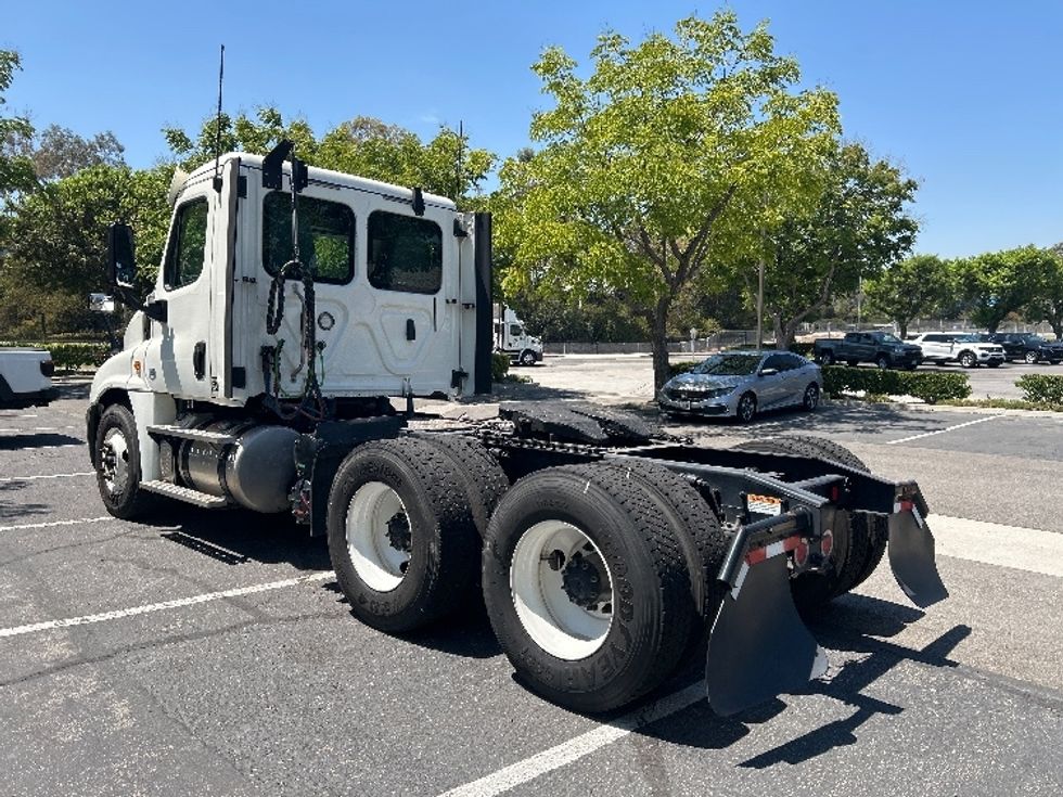 Day Cab Tractor-Heavy Duty Tractors-Freightliner-2018-Cascadia 12564ST-City Of Industry-CA-167,761\n\t\tmiles-$ 50,750 - Image 5