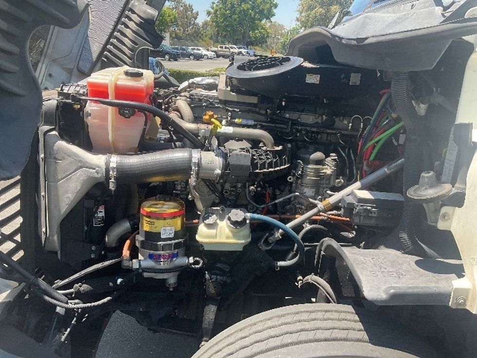 Day Cab Tractor-Heavy Duty Tractors-Freightliner-2018-Cascadia 12564ST-City Of Industry-CA-201,731\n\t\tmiles-$ 50,250 - Image 16