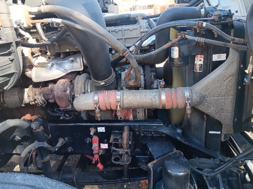 Day Cab Tractor-Heavy Duty Tractors-Freightliner-2018-Cascadia 12564ST-Cleveland-TN-556,335\n\t\tmiles-$ 34,000 - Image 15