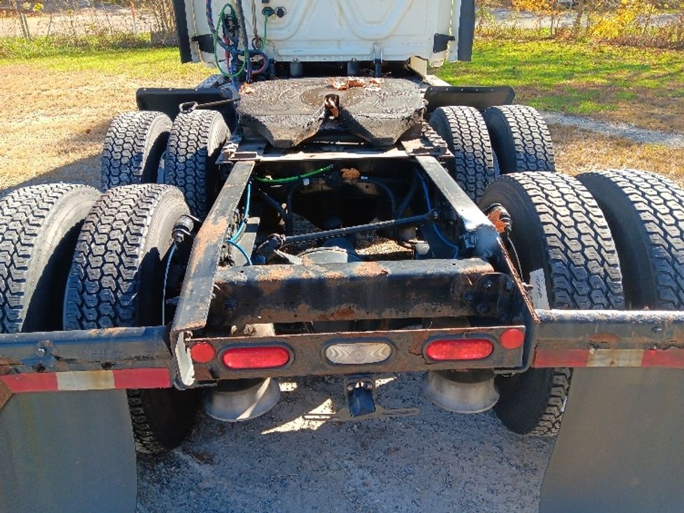 Day Cab Tractor-Heavy Duty Tractors-Freightliner-2018-Cascadia 12564ST-Cleveland-TN-556,335\n\t\tmiles-$ 34,000 - Image 6