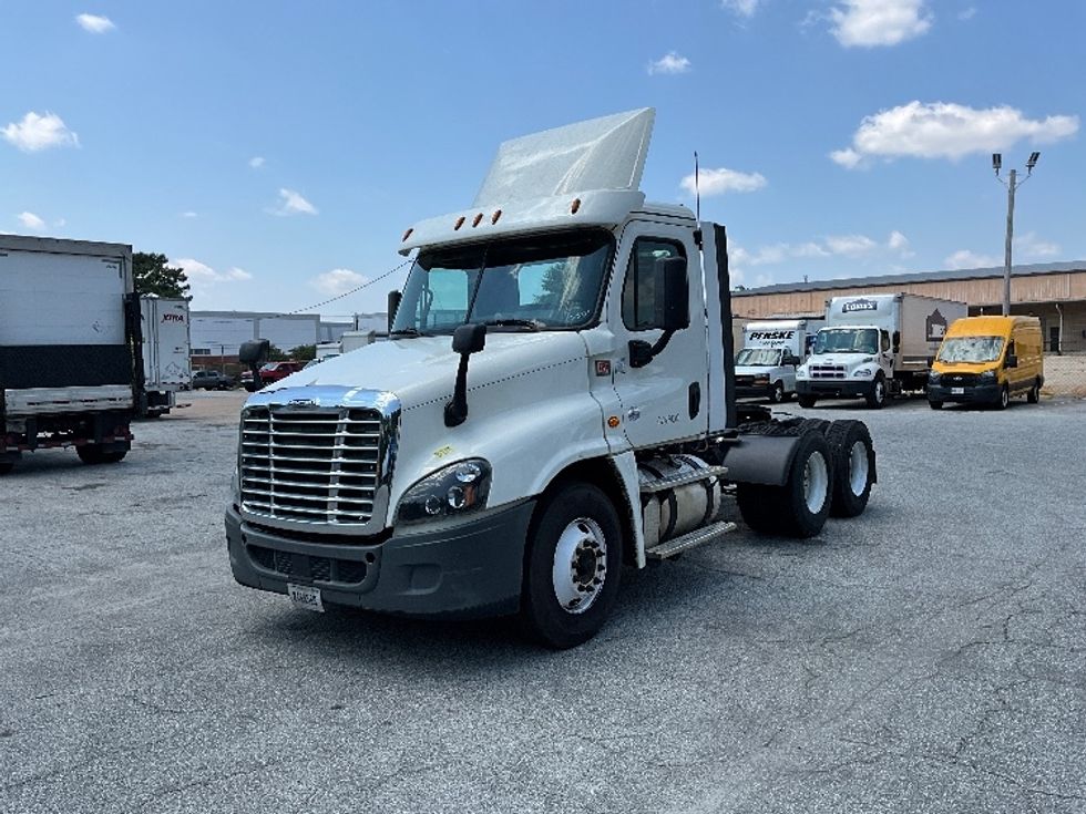 Day Cab Tractor-Heavy Duty Tractors-Freightliner-2018-Cascadia 12564ST-Columbus-GA-460,278\n\t\tmiles-$ 41,750 - Image 3