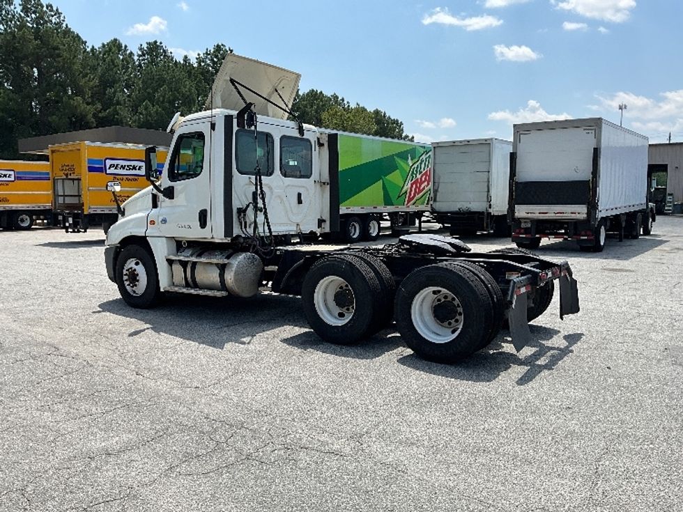 Day Cab Tractor-Heavy Duty Tractors-Freightliner-2018-Cascadia 12564ST-Columbus-GA-460,278\n\t\tmiles-$ 41,750 - Image 5