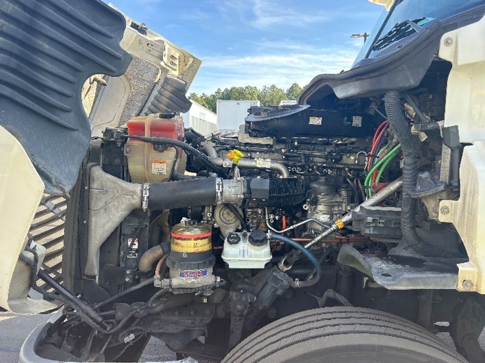 Day Cab Tractor-Heavy Duty Tractors-Freightliner-2018-Cascadia 12564ST-Concord-NC-479,461\n\t\tmiles-$ 33,250 - Image 16