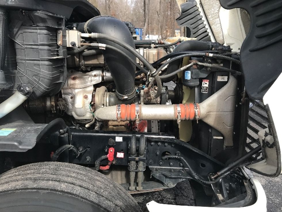 Day Cab Tractor-Heavy Duty Tractors-Freightliner-2018-Cascadia 12564ST-Concord-NC-578,469\n\t\tmiles-$ 32,000 - Image 14