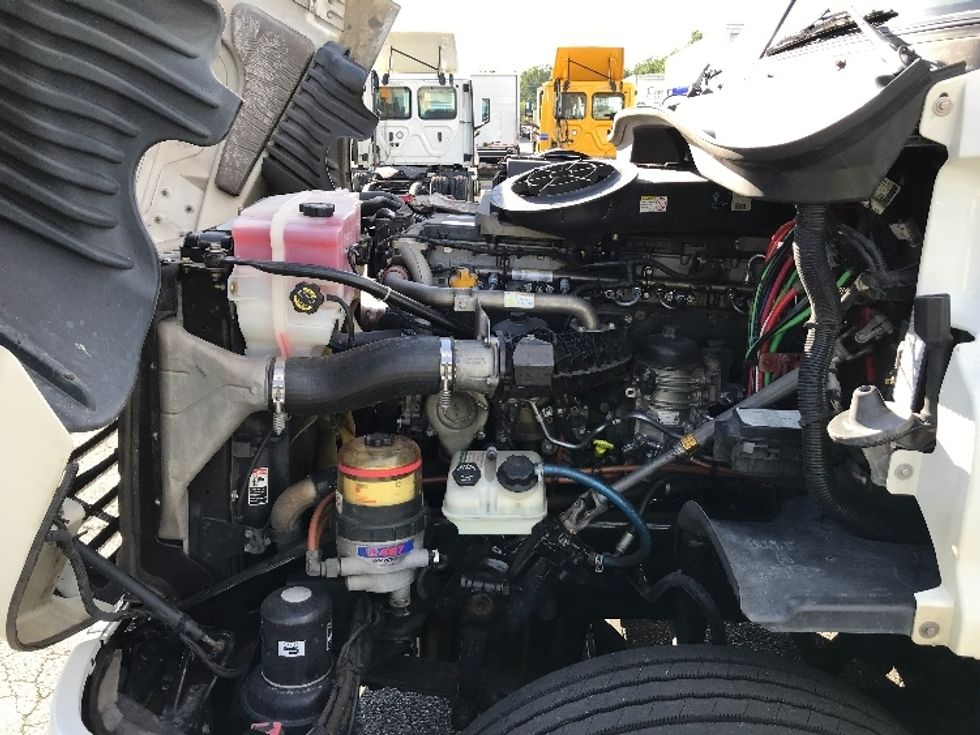 Day Cab Tractor-Heavy Duty Tractors-Freightliner-2018-Cascadia 12564ST-Concord-NC-705,690\n\t\tmiles-$ 22,250 - Image 16