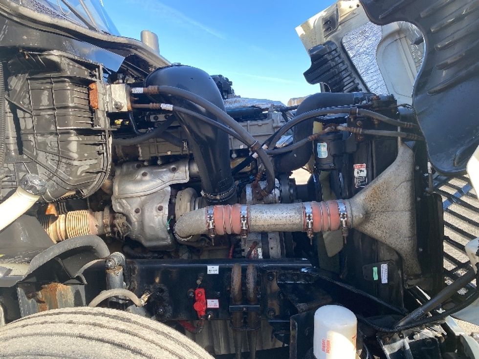 Day Cab Tractor-Heavy Duty Tractors-Freightliner-2018-Cascadia 12564ST-Conklin-NY-465,595\n\t\tmiles-$ 33,500 - Image 15