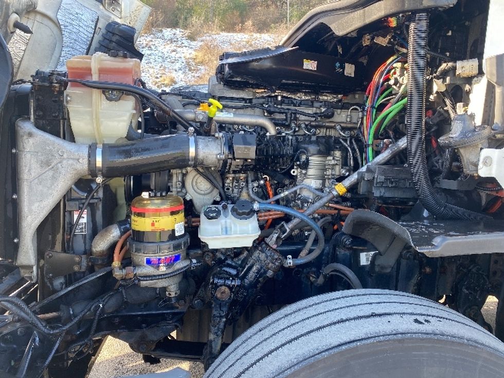 Day Cab Tractor-Heavy Duty Tractors-Freightliner-2018-Cascadia 12564ST-Conklin-NY-465,595\n\t\tmiles-$ 33,500 - Image 16