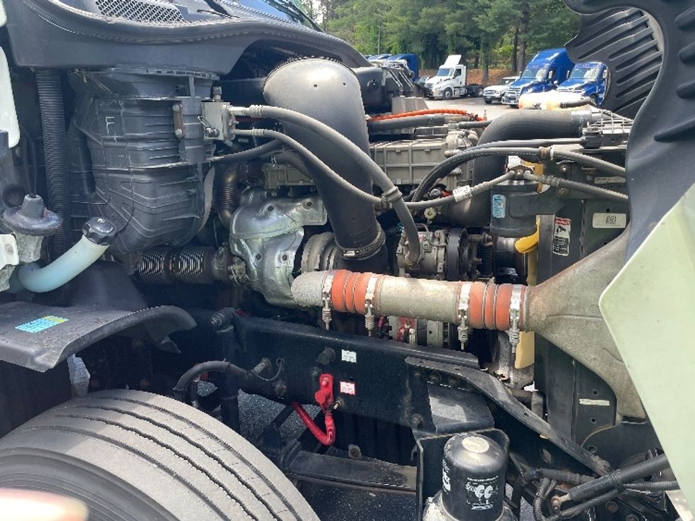 Day Cab Tractor-Heavy Duty Tractors-Freightliner-2018-Cascadia 12564ST-Conover-NC-692,339\n\t\tmiles-$ 22,250 - Image 15