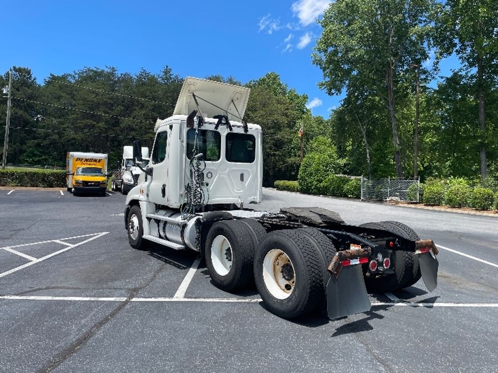 Day Cab Tractor-Heavy Duty Tractors-Freightliner-2018-Cascadia 12564ST-Conover-NC-692,339\n\t\tmiles-$ 22,250 - Image 5