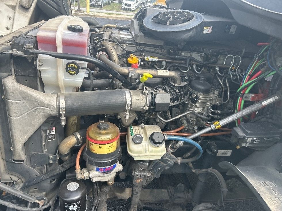 Day Cab Tractor-Heavy Duty Tractors-Freightliner-2018-Cascadia 12564ST-Conyers-GA-456,845\n\t\tmiles-$ 32,750 - Image 16