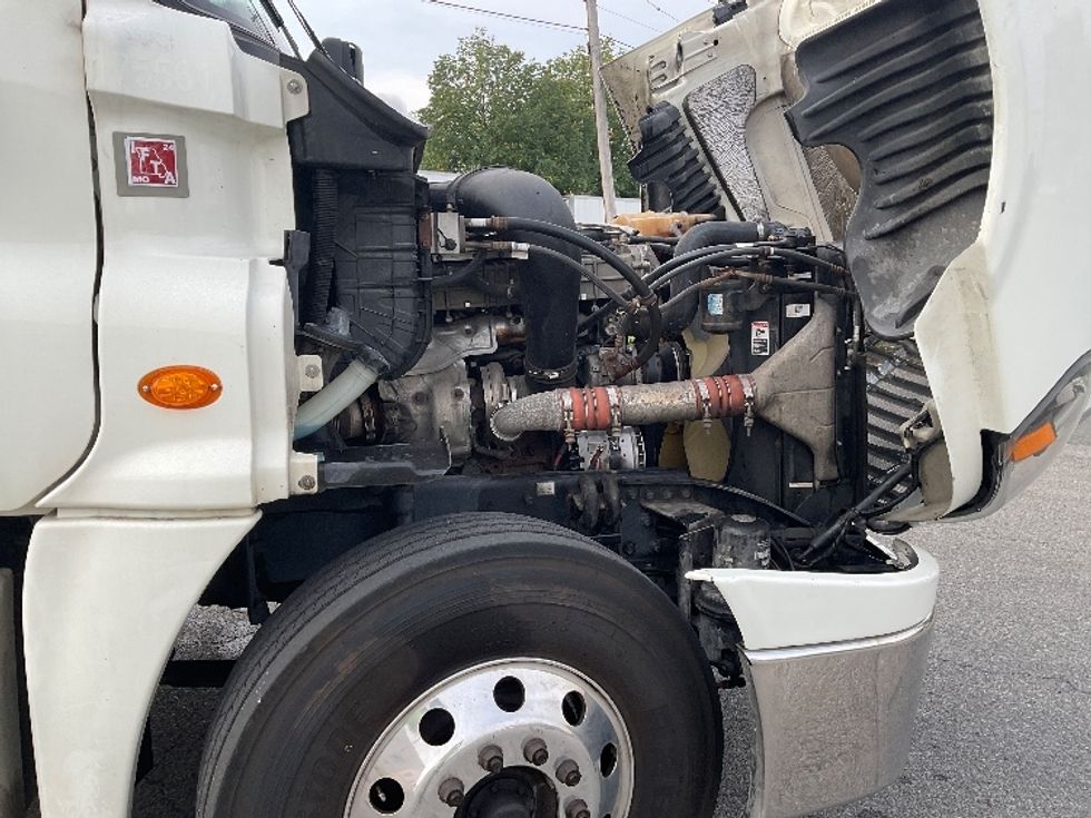 Day Cab Tractor-Heavy Duty Tractors-Freightliner-2018-Cascadia 12564ST-Coxsackie-NY-280,031\n\t\tmiles-$ 46,000 - Image 15