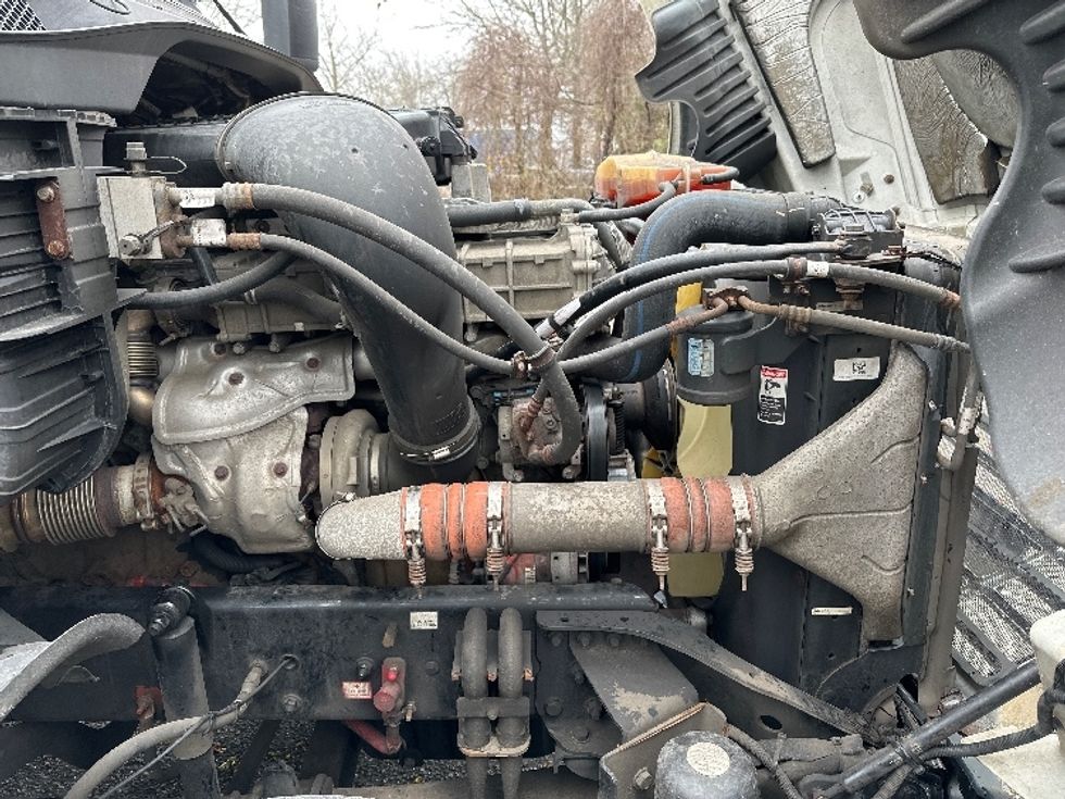 Day Cab Tractor-Heavy Duty Tractors-Freightliner-2018-Cascadia 12564ST-Dayton-NJ-242,284\n\t\tmiles-$ 52,250 - Image 15