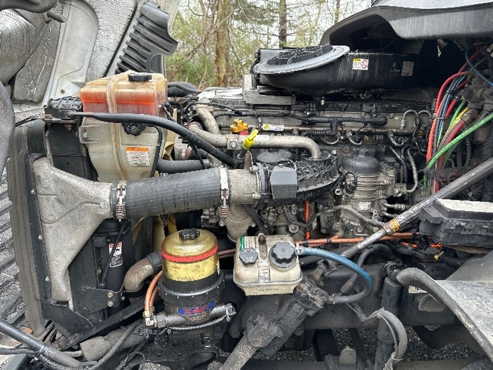 Day Cab Tractor-Heavy Duty Tractors-Freightliner-2018-Cascadia 12564ST-Dayton-NJ-242,284\n\t\tmiles-$ 52,250 - Image 16