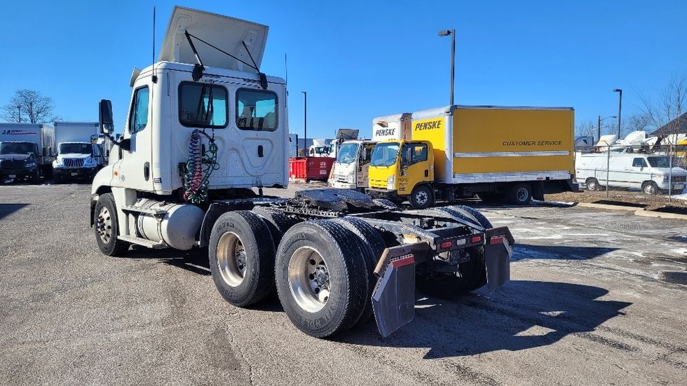 Day Cab Tractor-Heavy Duty Tractors-Freightliner-2018-Cascadia 12564ST-Dayton-NJ-255,405\n\t\tmiles-$ 46,000 - Image 5