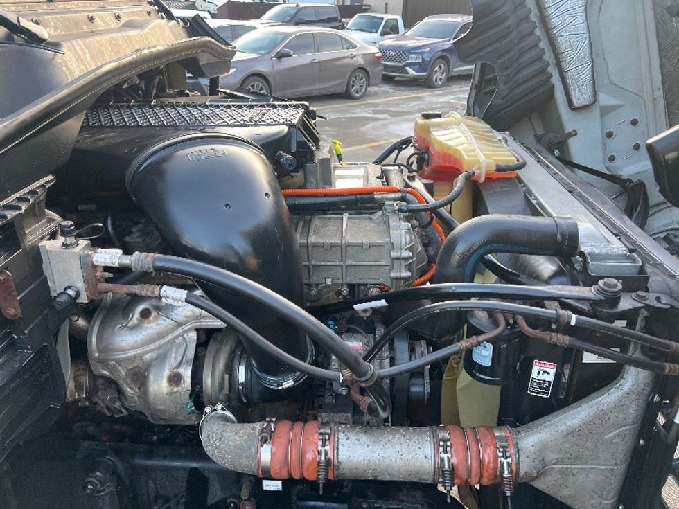 Day Cab Tractor-Heavy Duty Tractors-Freightliner-2018-Cascadia 12564ST-Dayton-NJ-296,495\n\t\tmiles-$ 47,750 - Image 15