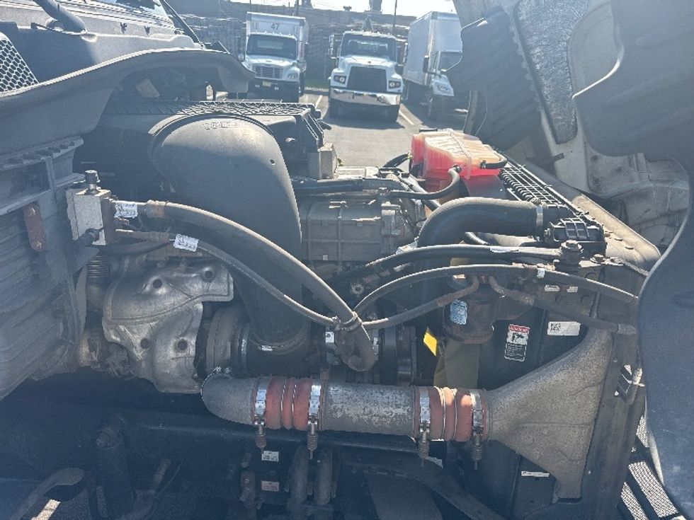 Day Cab Tractor-Heavy Duty Tractors-Freightliner-2018-Cascadia 12564ST-Dayton-NJ-364,160\n\t\tmiles-$ 49,250 - Image 15