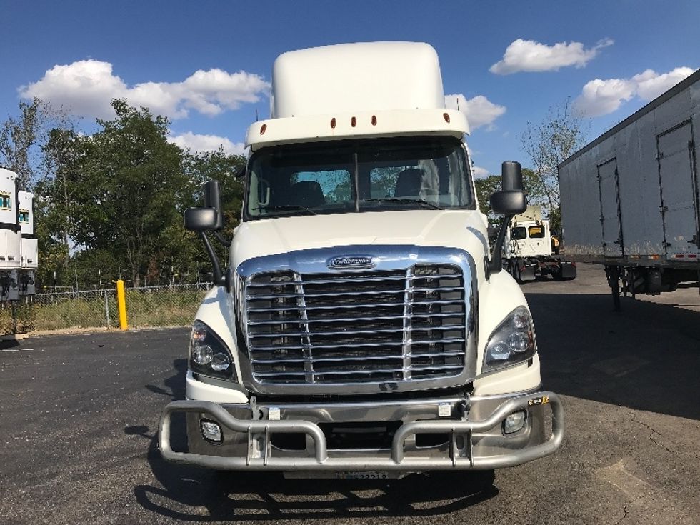 Day Cab Tractor-Heavy Duty Tractors-Freightliner-2018-Cascadia 12564ST-Dayton-OH-414,671\n\t\tmiles-$ 42,000 - Image 2