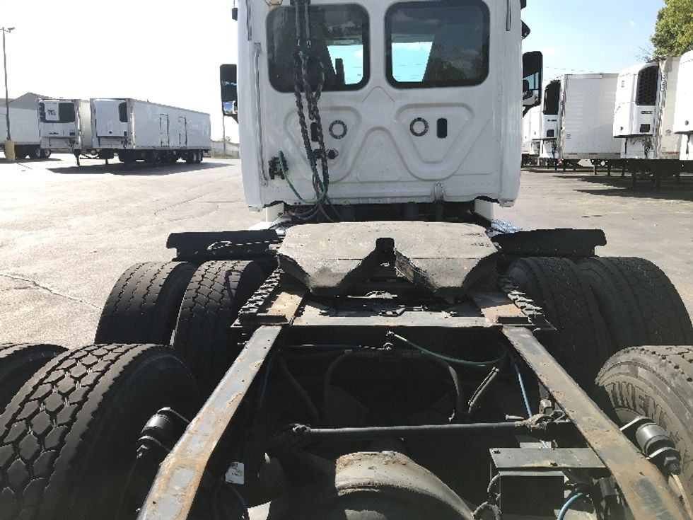 Day Cab Tractor-Heavy Duty Tractors-Freightliner-2018-Cascadia 12564ST-Dayton-OH-414,671\n\t\tmiles-$ 42,000 - Image 6