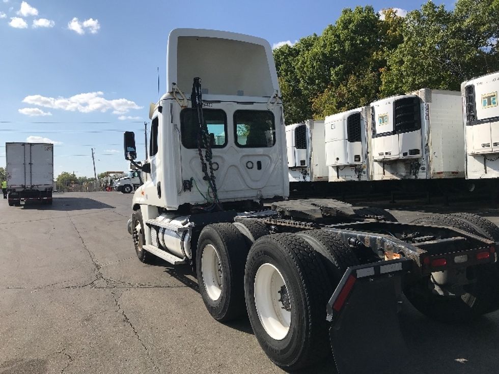 Day Cab Tractor-Heavy Duty Tractors-Freightliner-2018-Cascadia 12564ST-Dayton-OH-414,671\n\t\tmiles-$ 42,000 - Image 7