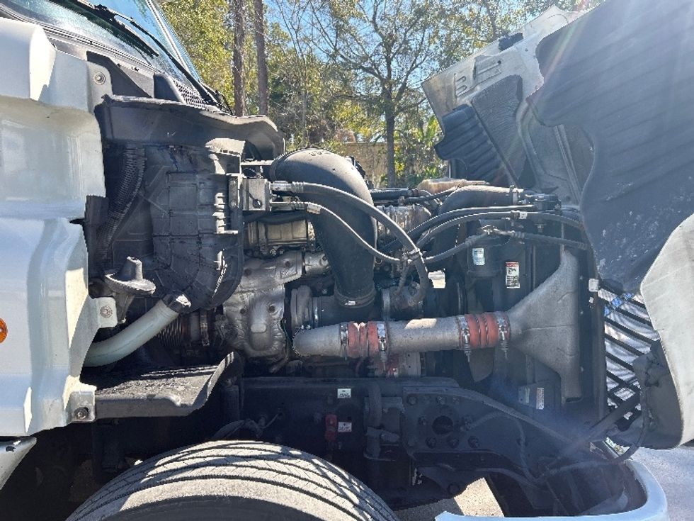 Day Cab Tractor-Heavy Duty Tractors-Freightliner-2018-Cascadia 12564ST-Daytona Beach-FL-808,741\n\t\tmiles-$ 21,000 - Image 15