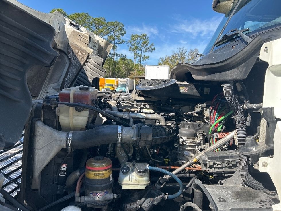 Day Cab Tractor-Heavy Duty Tractors-Freightliner-2018-Cascadia 12564ST-Daytona Beach-FL-808,741\n\t\tmiles-$ 21,000 - Image 16