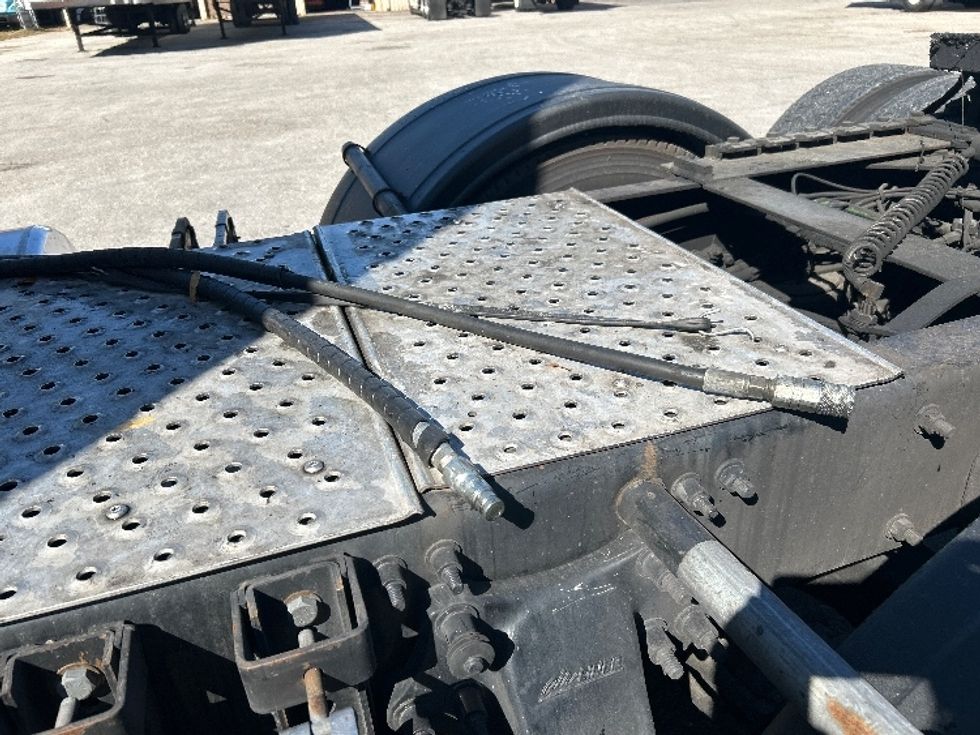 Day Cab Tractor-Heavy Duty Tractors-Freightliner-2018-Cascadia 12564ST-Daytona Beach-FL-808,741\n\t\tmiles-$ 21,000 - Image 18