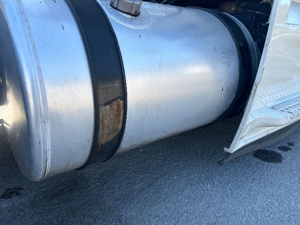 Day Cab Tractor-Heavy Duty Tractors-Freightliner-2018-Cascadia 12564ST-Daytona Beach-FL-808,741\n\t\tmiles-$ 21,000 - Image 21