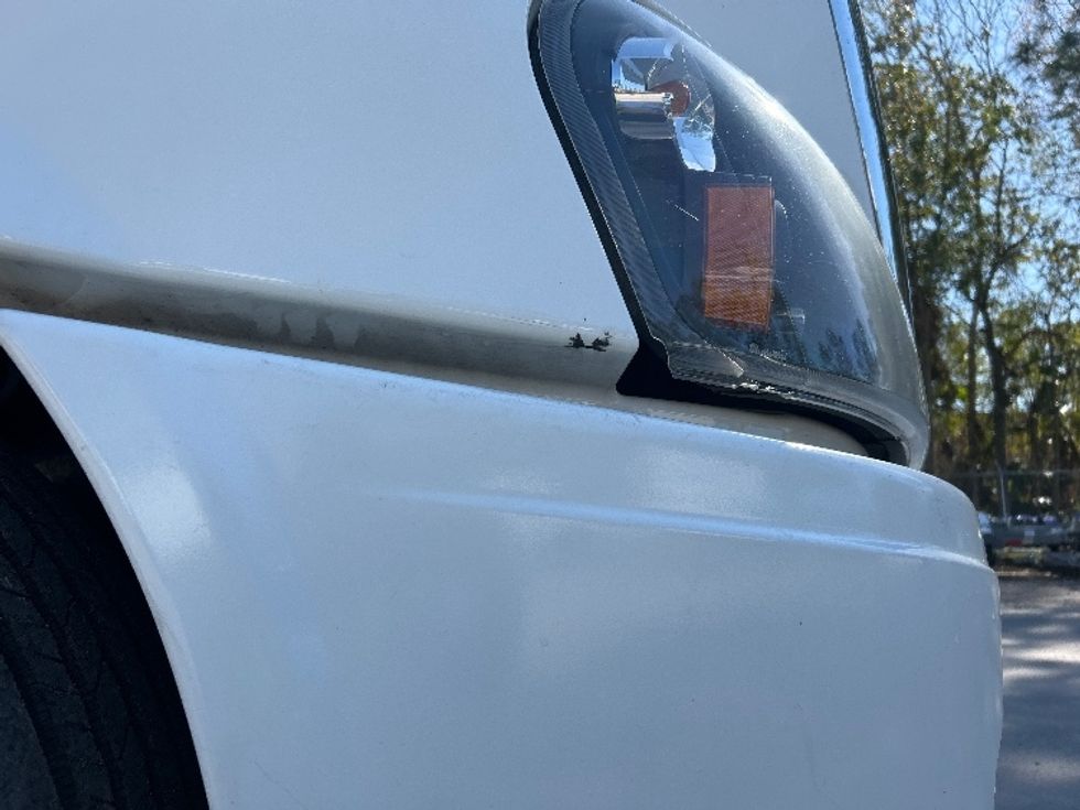 Day Cab Tractor-Heavy Duty Tractors-Freightliner-2018-Cascadia 12564ST-Daytona Beach-FL-808,741\n\t\tmiles-$ 21,000 - Image 23