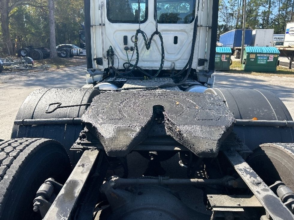 Day Cab Tractor-Heavy Duty Tractors-Freightliner-2018-Cascadia 12564ST-Daytona Beach-FL-808,741\n\t\tmiles-$ 21,000 - Image 6