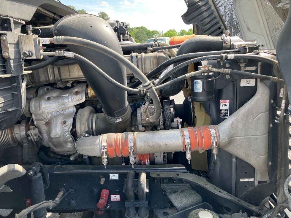 Day Cab Tractor-Heavy Duty Tractors-Freightliner-2018-Cascadia 12564ST-Decatur-AL-396,762\n\t\tmiles-$ 39,250 - Image 15